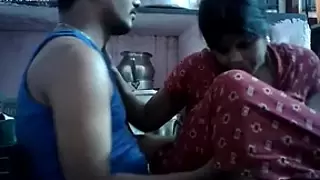 Auntie kisses in orgy