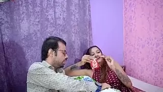 Desi gal fucks in trio
