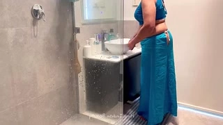 In saree moaning at the bathroom