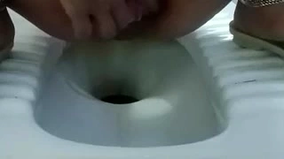 Petite model fingering