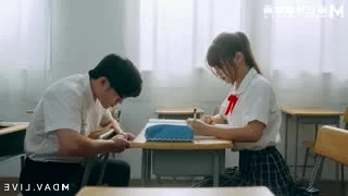 Girl-friend fucks with guy in college