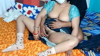 Chubby gal with open pussy