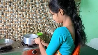 Kolkatan gal in the kitchen