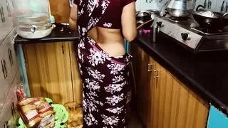 Missis has sex with owner in the house