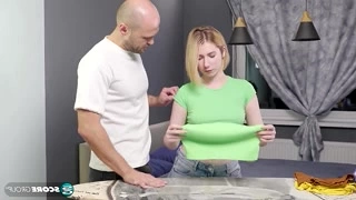 Young with pussy gets facial